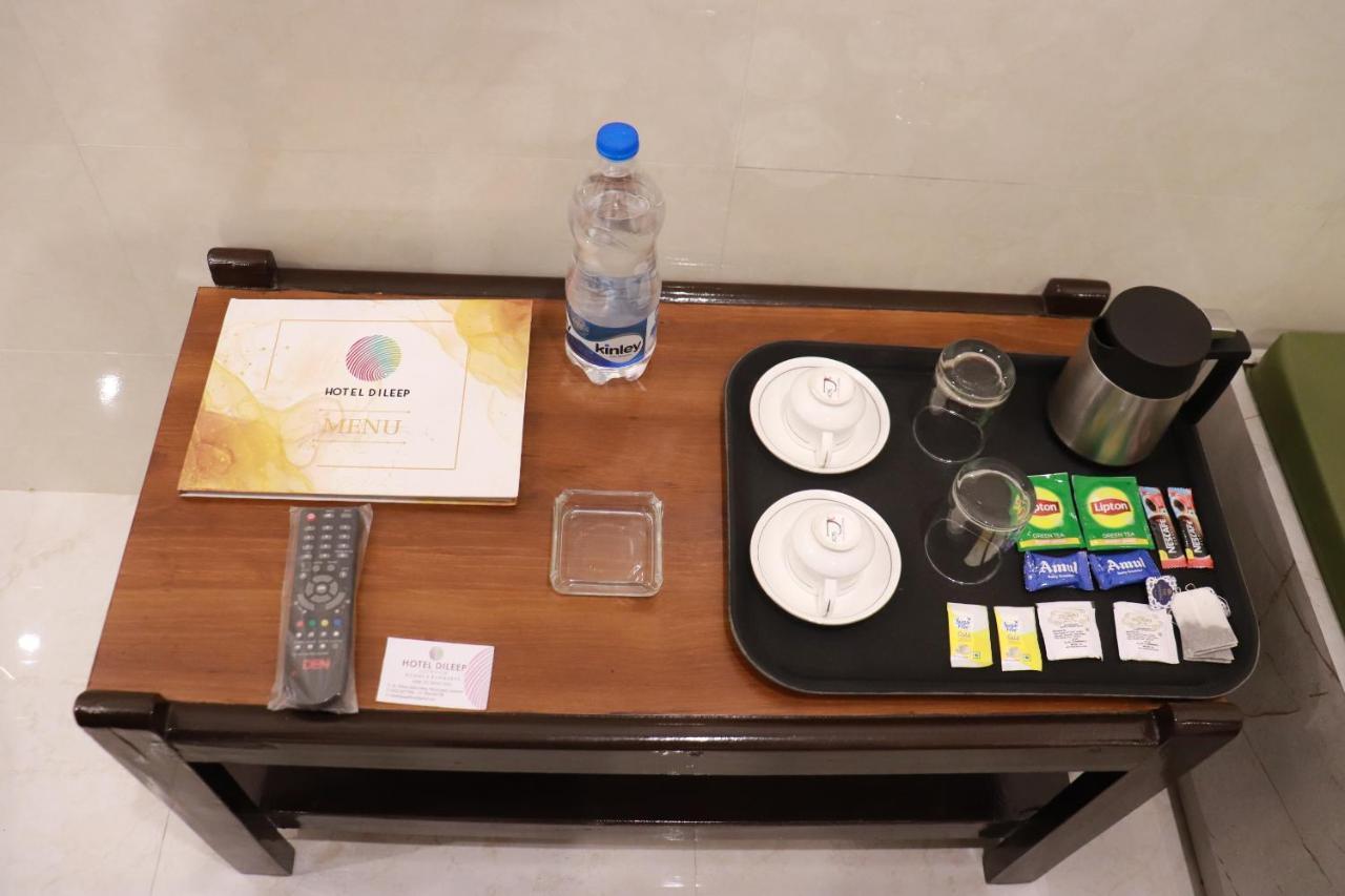 Hotel Dileep42 Lucknow Exterior photo
